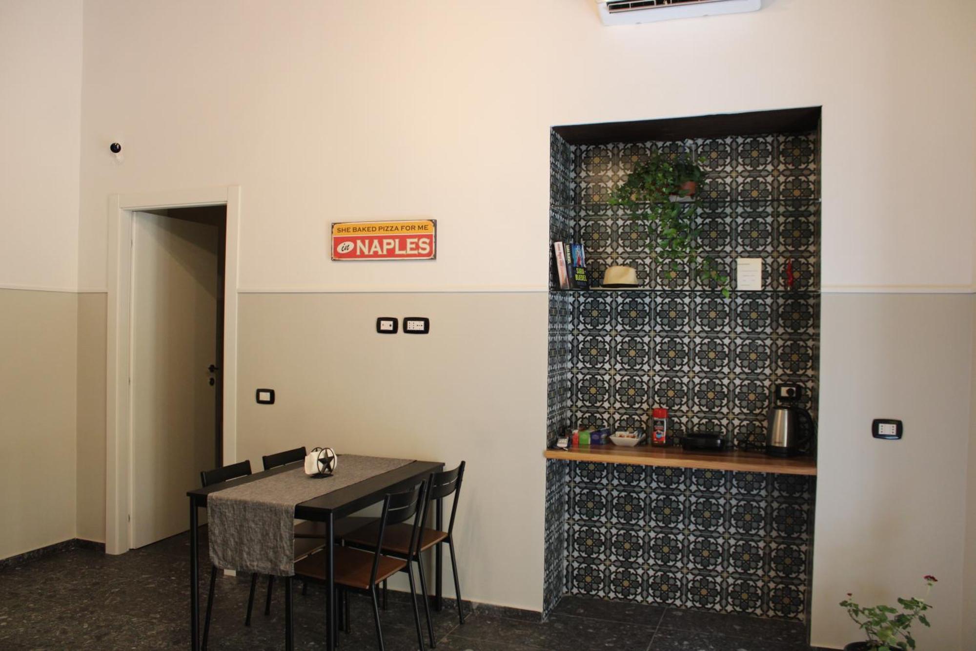 La Suite Del Centro Storico Napels Buitenkant foto